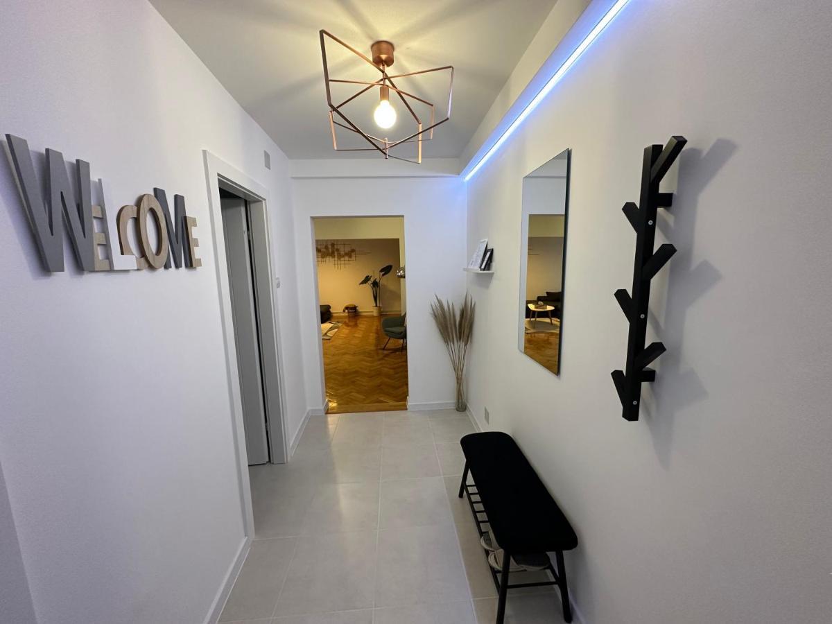 Esi Apartments #Central With Garage ทิมิชัวรา ภายนอก รูปภาพ